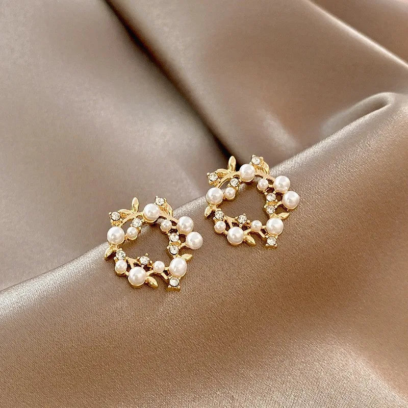 Pearl Garland Stud Earrings