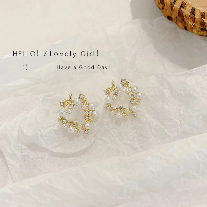 Pearl Garland Stud Earrings