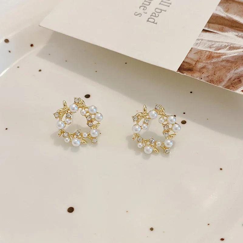 Pearl Garland Stud Earrings